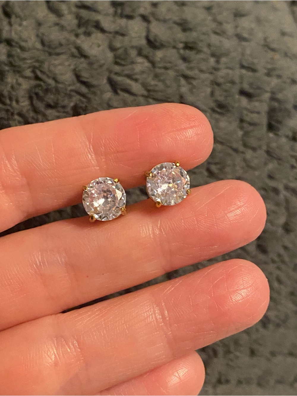 Classic Gold-Plated Clear Crystal Stud Earrings - Timeless Sparkle